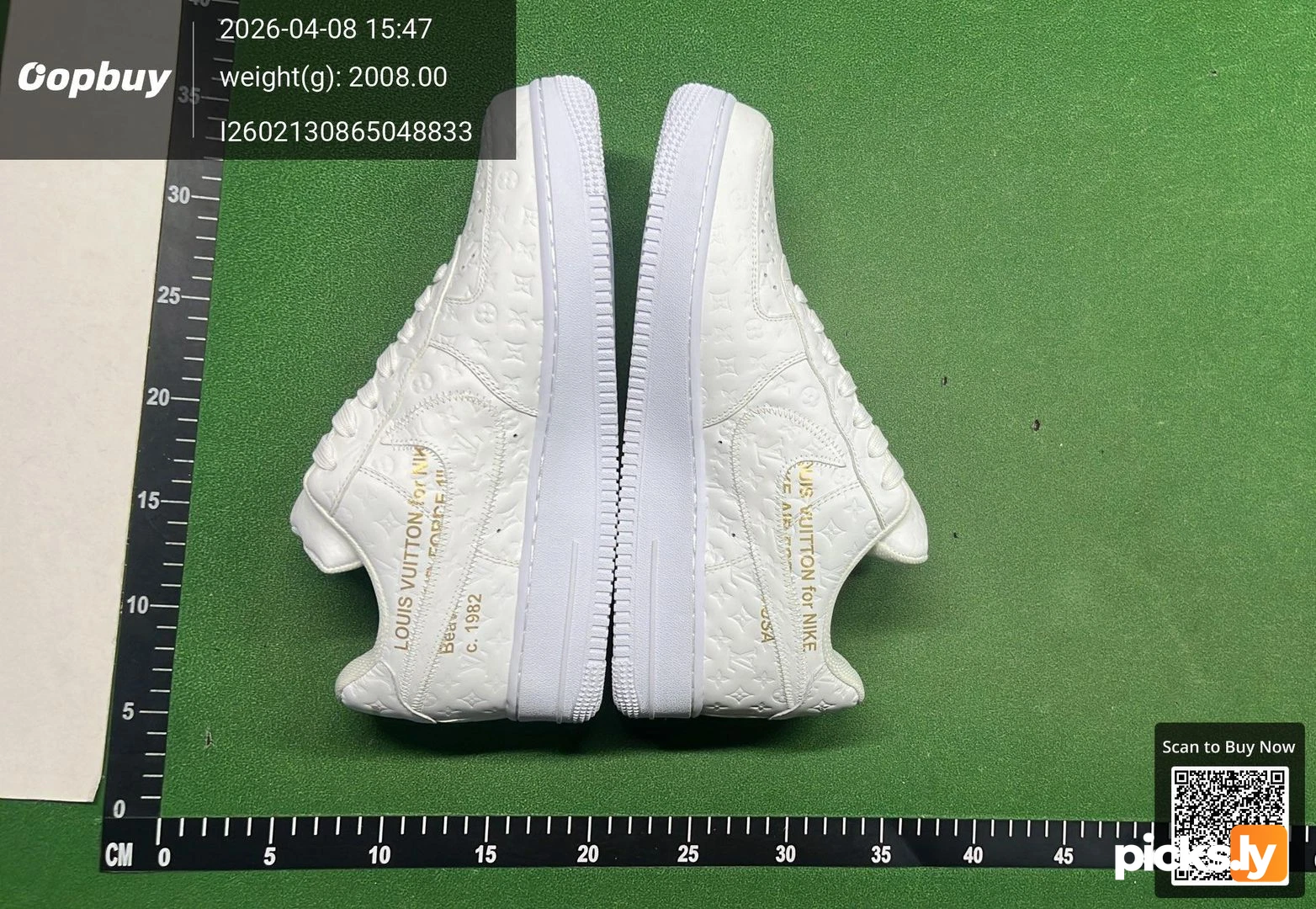 Nike Air Force 1 LV V1