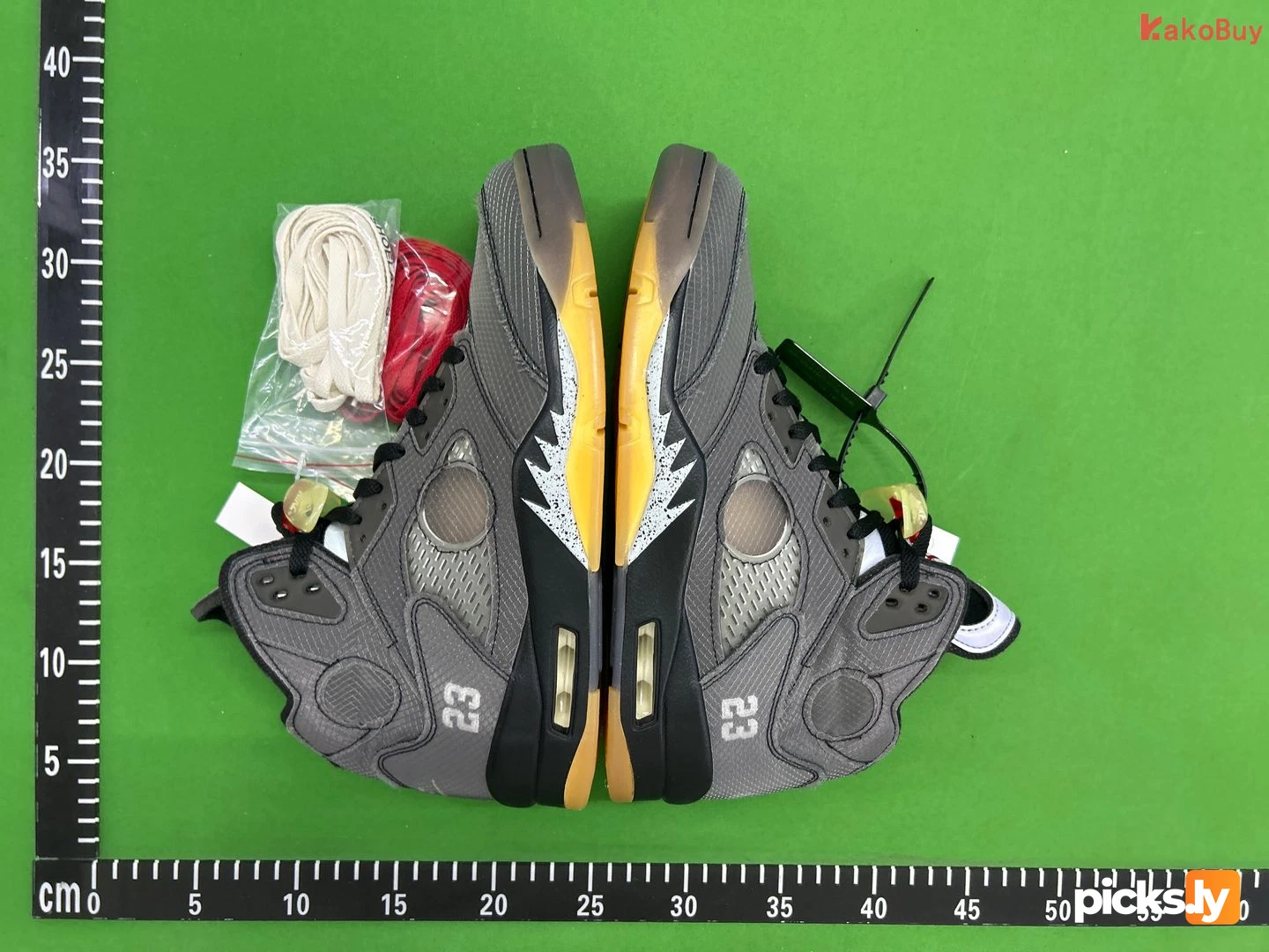 Off-White Jordan 5 OG Batch