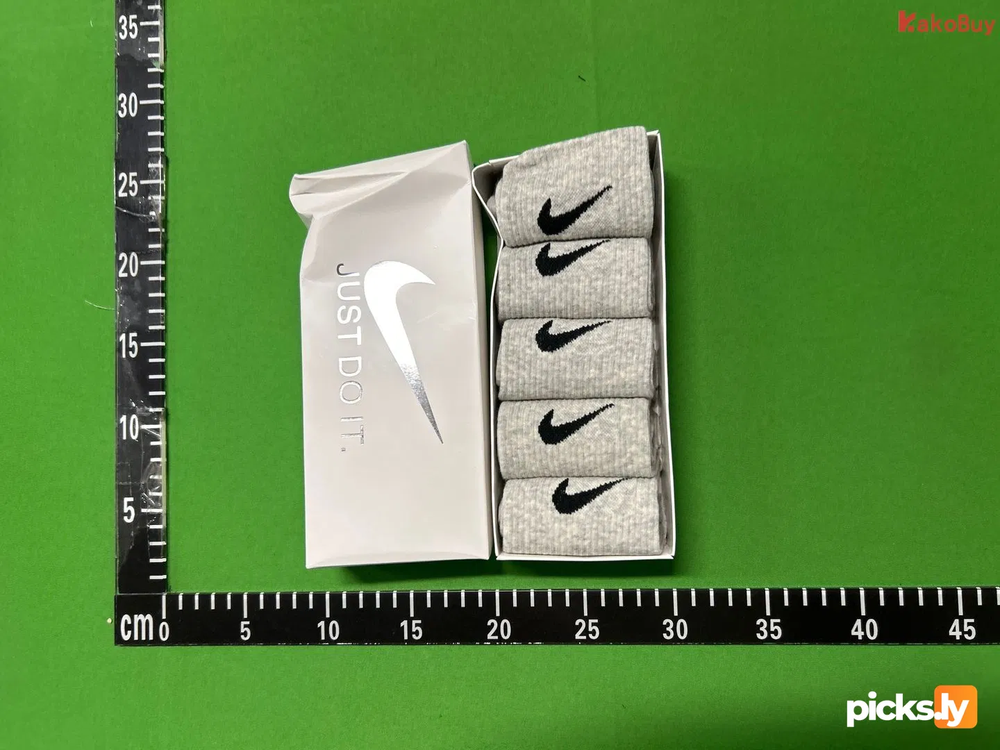 NK & AD box socks 5pac a box