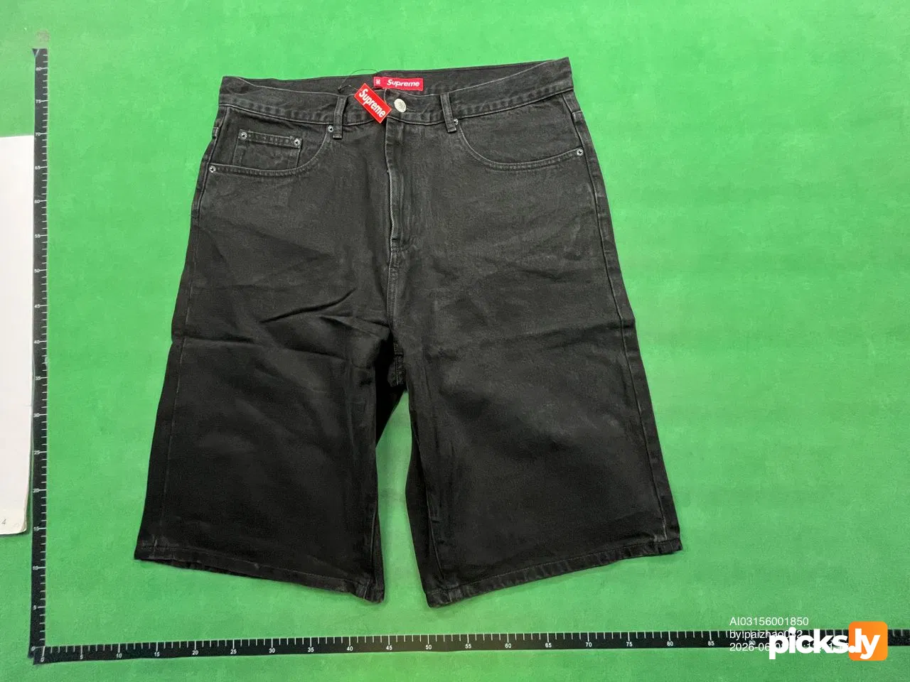 Supreme Shorts Baggy
