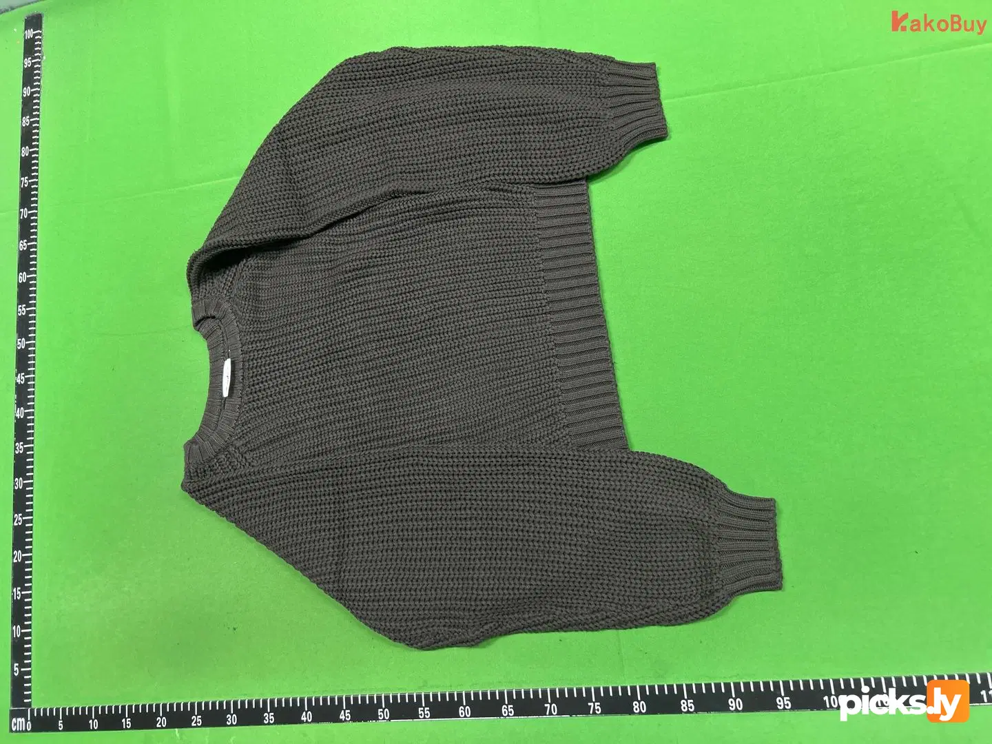 Fyredwrld knit (Velour garments 3 gauge knit)